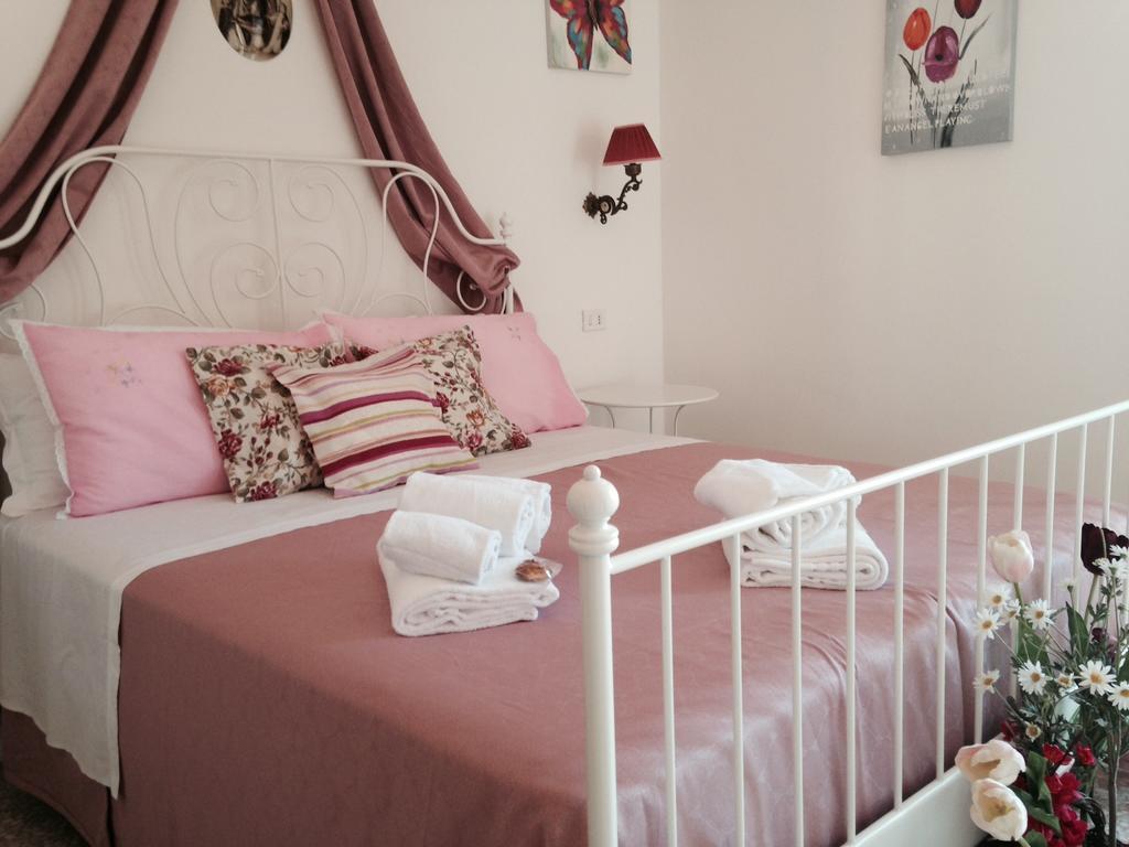 Eder Bed & Breakfast Сиракуза Стая снимка