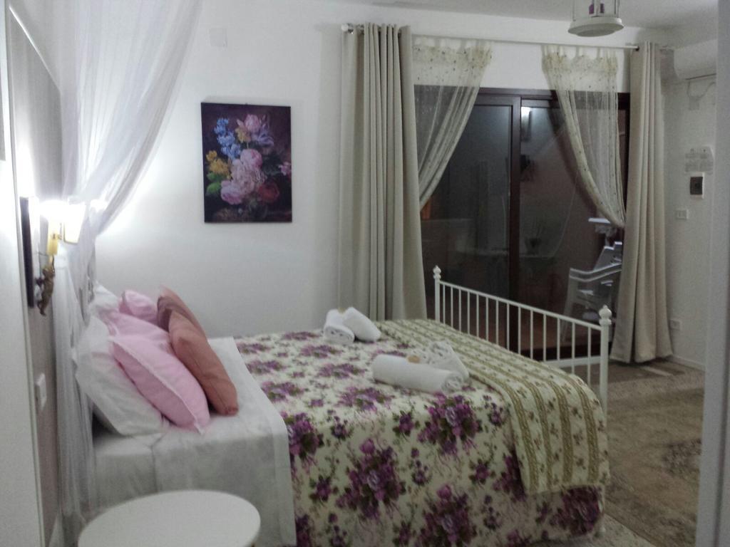 Eder Bed & Breakfast Сиракуза Стая снимка
